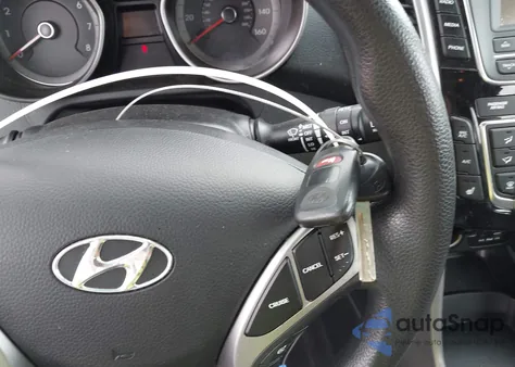 2014 Hyundai Elantra Gt z USA, uszkodzony, nr VIN KMHD35LH2EU165700